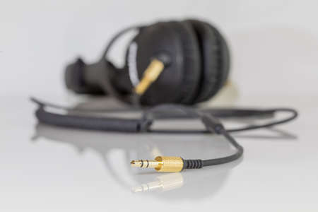 cut out of headphone with stereo jack