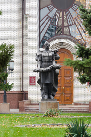 Volgograd, Russia - November 5, 2015: View of a monument at the mass grave of soldiers-62 military historical memorial complex "To Heroes of the Battle of Stalingrad", Volgogradのeditorial素材