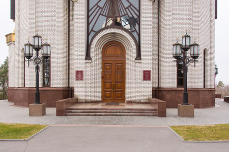Volgograd, Russia - November 5, 2015: The main entrance to the church of All Saints at Mamayev Kurgan at the historical memorial complex "To Heroes of the Battle of Stalingrad", Volgogradのeditorial素材