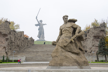 Volgograd, Russia - November 5, 2015: The view from the square stood at the death of the sculpture "Stand to Death" and "Motherland Calls!" historical-memorial complex "To Heroes of the Battle of Stalingrad", Volgogradのeditorial素材