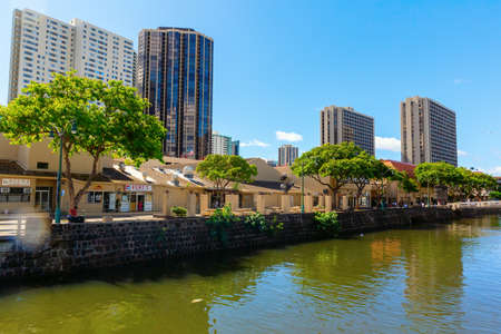 Honolulu, Oahu, Hawaii - November 04, 2019: view on Chinatown, Honolulu. Honolulu is the capital and largest city of the US state of Hawaiiのeditorial素材