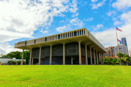Honolulu, Oahu, Hawaii - November 04, 2019: Hawaii State Capitol in Honolulu. It is the official statehouse or capitol building of the U.S. state of Hawaiiのeditorial素材