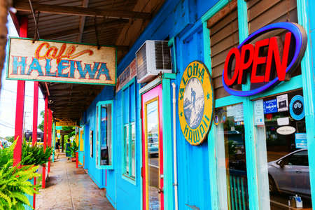 Haleiwa, Hawaii, US - November 07, 2019: colorful stores in Haleiwa. Haleiwa is the largest commercial center at the North Shore and a popular tourist destination for surfing and divingのeditorial素材