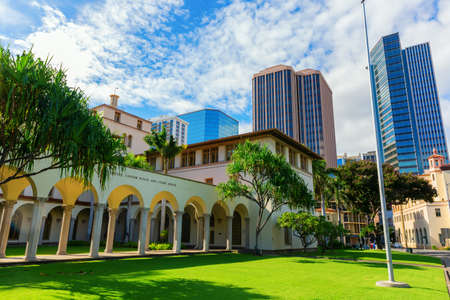 Honolulu, Oahu, Hawaii - November 04, 2019: US Post Office in downtown Honolulu. Honolulu is the capital and largest city of the US state of Hawaiiのeditorial素材