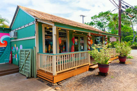 Haleiwa, Hawaii, US - November 06, 2019: typical store in Haleiwa. Haleiwa is the largest commercial center at the North Shore and a popular tourist destination for surfing and divingのeditorial素材