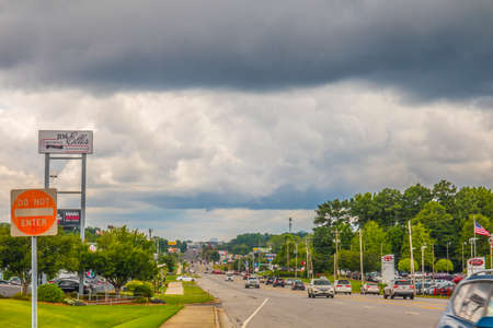 Doraville, Ga / USA - 07 06 20: Traffic on a long stretch of Buford Highwayのeditorial素材