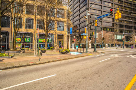 Atlanta, Ga USA 03 19 20: Downtown people walking and empty streets during covid-19のeditorial素材