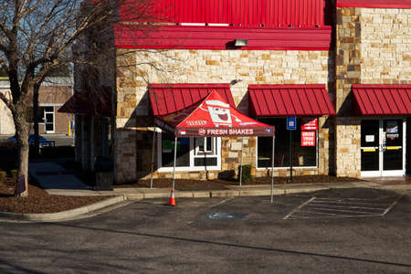 Columbia County, Ga USA - 02 24 21: Cook Out fast food restaurant tent side viewのeditorial素材
