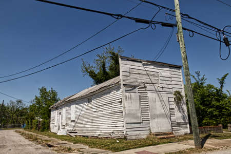 Augusta, Ga USA - 04 22 21:  Old vintage abandoned historic white wooden small building preserved urban southern areaのeditorial素材