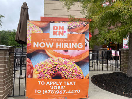 Columbia County, Ga USA - 11 02 21: Dunkin Donuts Now Hiring bannerのeditorial素材