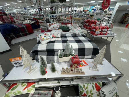 Evans, Ga USA - 12 03 21: Belk retail store interior holiday decorのeditorial素材