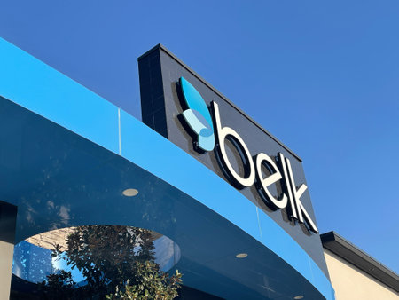 Evans, Ga USA - 12 03 21: Belk retail store exteriorのeditorial素材