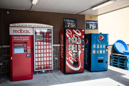 Columbia County, Ga USA - 07 28 21: Walmart neighborhood market retail storeのeditorial素材