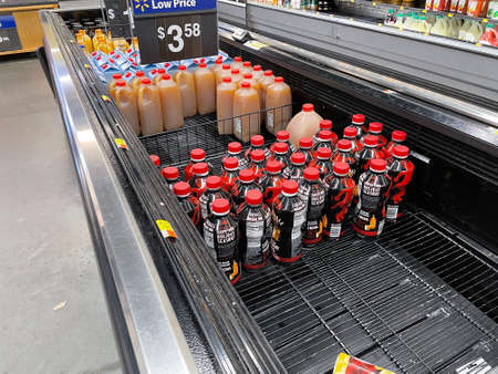 Martinez, Ga USA - 12 23 21: Walmart retail grocery store interiorのeditorial素材