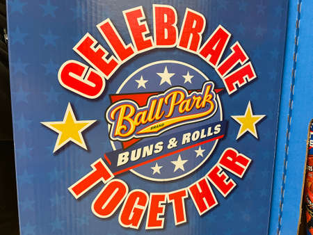 Grovetown, Ga USA - 05 26 22: Ball Park hamburger and hotdog bun display side artのeditorial素材