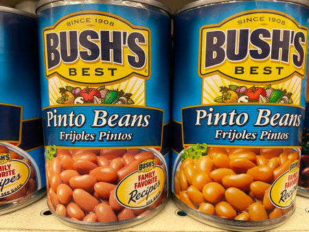 Grovetown, Ga USA - 06 25 22: Retail grocery store Bush's canned pinto beansのeditorial素材