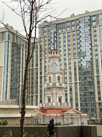 Architectural Contrast in Modern Urban Setting