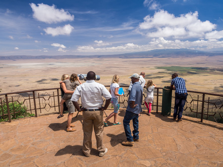 People at the viewing point in Ngorongoro Crater, Tanzania, Africa.のeditorial素材