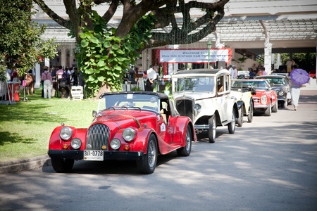 HUA HIN - DECEMBER 18: Morgan Plus 8 2003 year,  Austin Seven 1929 year and other retro cars in a row. Retro Car on Vintage Car Parade 2010 at Sofitel Resort on December 18, 2010 in Hua Hin, Thailand. のeditorial素材