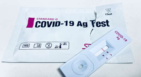 Tel Aviv, Israel, Augost 8, 2021: Coronavirus SARS testing at home. COVID-19 rapid test cassette for coronavirus.のeditorial素材