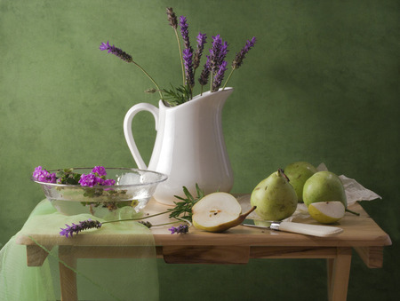 Still life with lavender flowers and pearsの写真素材