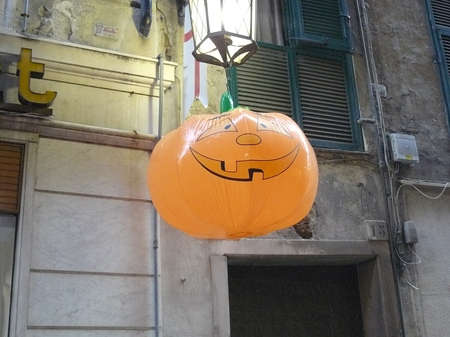 halloween pumpkin hanging in the street for the partyの写真素材