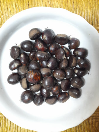 close up of a plate of chestnuts in autumnの写真素材
