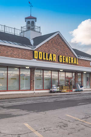Whitesboro, NEW YORK - AUG 11, 2019: Dollar General Retail Location. Dollar General is a Small-Box Discount Retailer, located on 131.のeditorial素材
