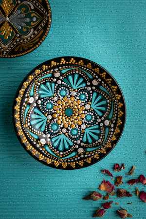Simple and beautiful handmade art on kitchen utensils