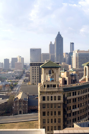 A vertical photo of Atlanta and it's skylineの写真素材