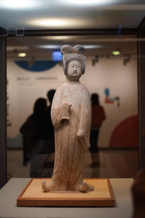 Taipei, Taiwan - November 22, 2018: Ancient Chinese imperial artifacts and artworks in National Palace Museum in Taipei City, Taiwan.のeditorial素材