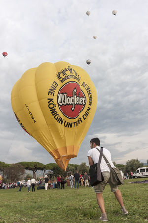 PAESTUM, ITALY, OCTOBER 04, 2014 gathering of hot air balloonsのeditorial素材