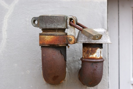 Channel tupe for oil supply