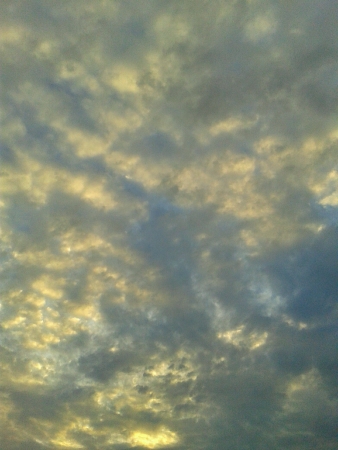 Sky full of cloudsの素材