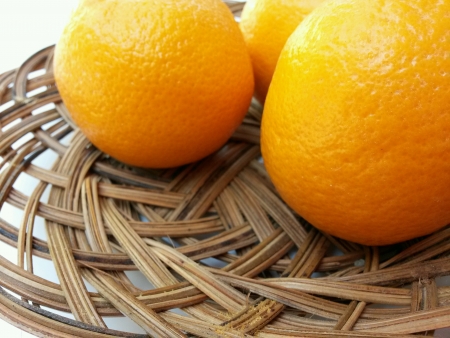 Oranges in a basketの素材