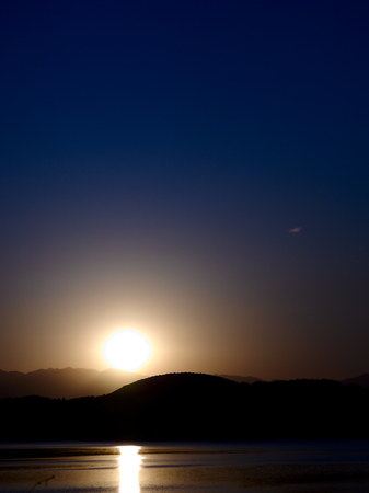 sunrise at the tama lakeの写真素材