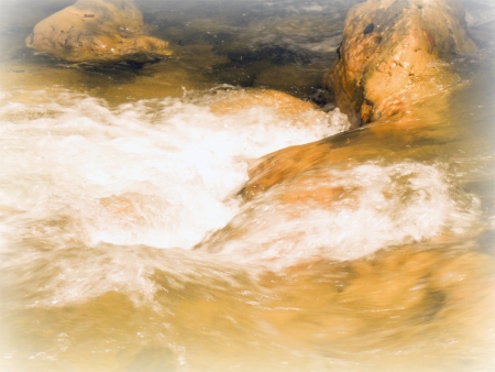 water over rocksの写真素材