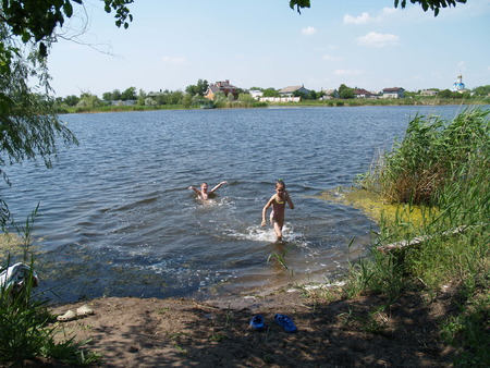 children swim and having fun in the river
の写真素材