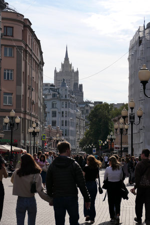 people walking along Arbat street in Moscowのeditorial素材