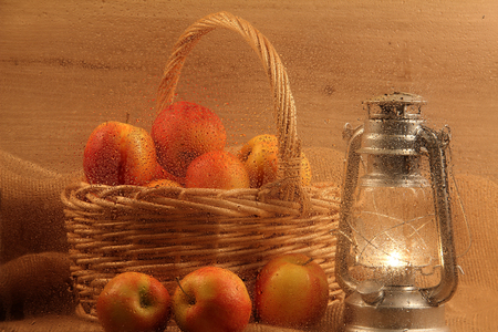 Basket with applesの写真素材