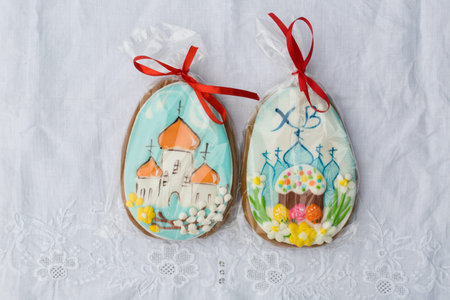 Honey gingerbread with glaze for the Easter holiday
