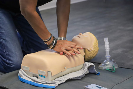 BLSD Defibrillator use course. first aid course - company safety - cardiac massage - Basic Life...