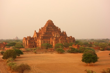 Dhammayangyi temple at sunset, Bagan Myanmarの写真素材