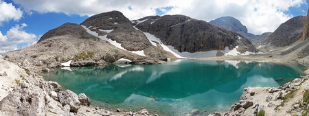 Lago dAntermoia, South Tyrol, Italyの写真素材