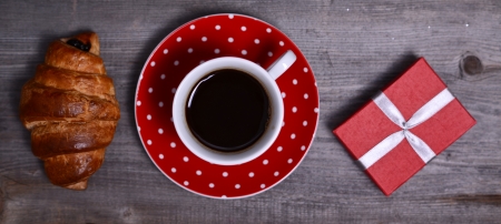 coffee and croissant on woodenの写真素材
