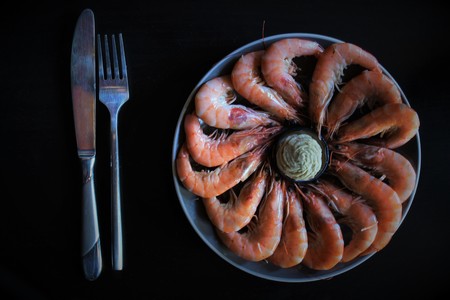 plate with shrimps on itの写真素材