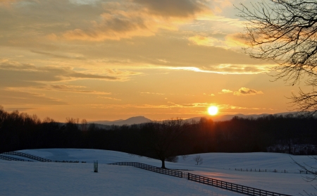 Winter solstice sunsetの写真素材