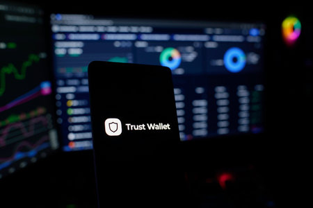 Dhaka, Bangladesh 04 Jan 2026: Trust Wallet Logo on smartphoneのeditorial素材