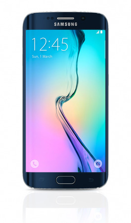 Samsung Galaxy S6 Edge is the first device with dual-curved glass display. The Samsung Galaxy S6 and Galaxy S6 Edge was launched at a press event in Barcelona on March 1 2015. Galaxy S6 has Quad HD Super AMOLED, 2560x1440, 577 PPI, Lightning-fast 64 bit aのeditorial素材