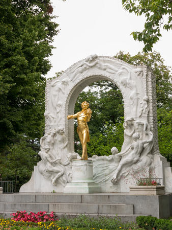 Johann Strauss Monument in the Stadtpark, Viennaのeditorial素材
